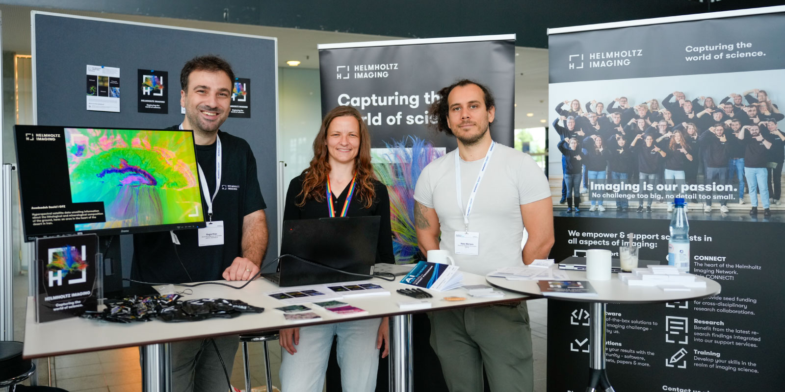 Helmholtz Imaging at its booth at the Helmholtz AI Conference 2025 in Karlsruhe